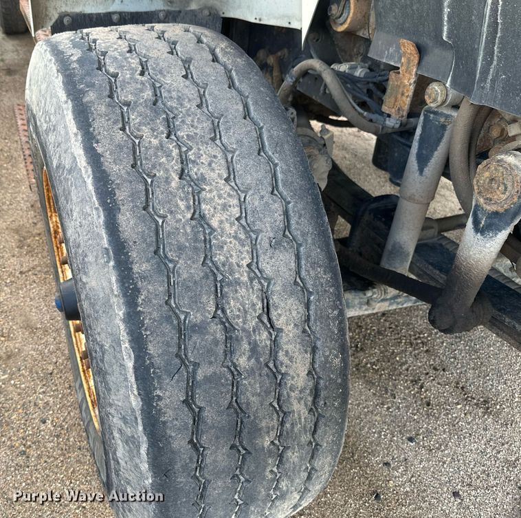 image for item EB2688 2008 International 7400 refuse truck