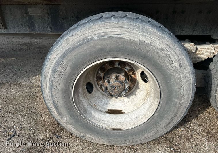 image for item EB2688 2008 International 7400 refuse truck