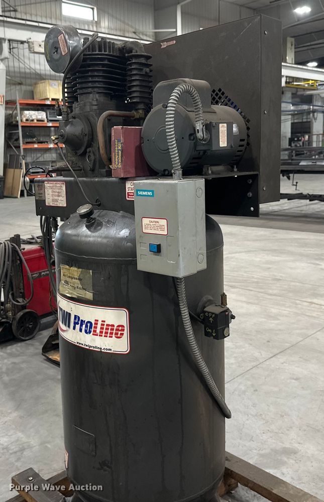 image for item EB2711 TWI Pro Line TWI-580V1P air compressor