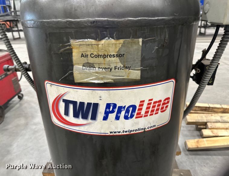 image for item EB2711 TWI Pro Line TWI-580V1P air compressor