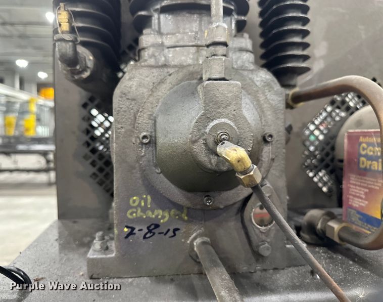 image for item EB2711 TWI Pro Line TWI-580V1P air compressor