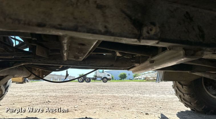 image for item EB2734 1999 Kawasaki Mule 2510 utility vehicle