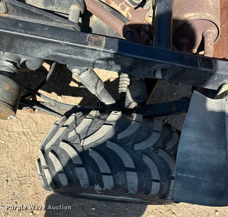 image for item EB2734 1999 Kawasaki Mule 2510 utility vehicle