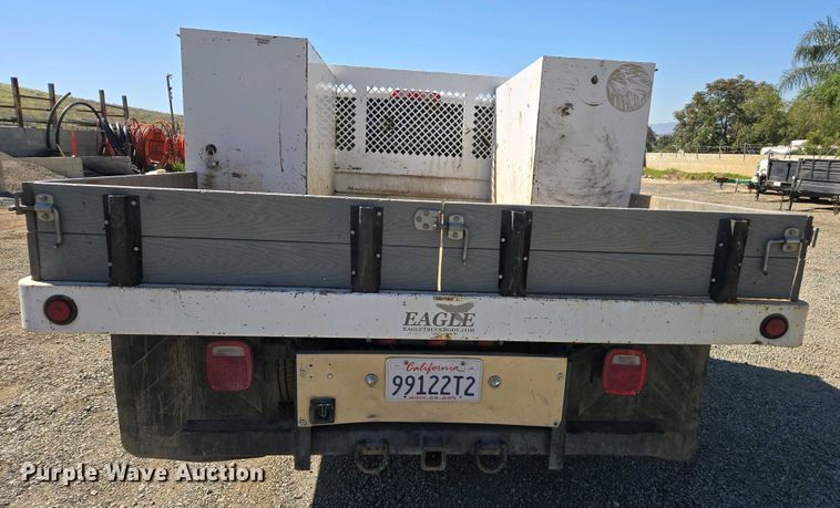 image for item EC0952 2018 Chevrolet Silverado 3500HD Crew Cab flatbed pickup truck