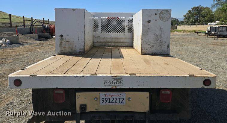 image for item EC0952 2018 Chevrolet Silverado 3500HD Crew Cab flatbed pickup truck