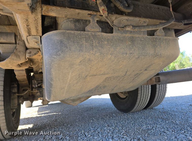 image for item EC0952 2018 Chevrolet Silverado 3500HD Crew Cab flatbed pickup truck