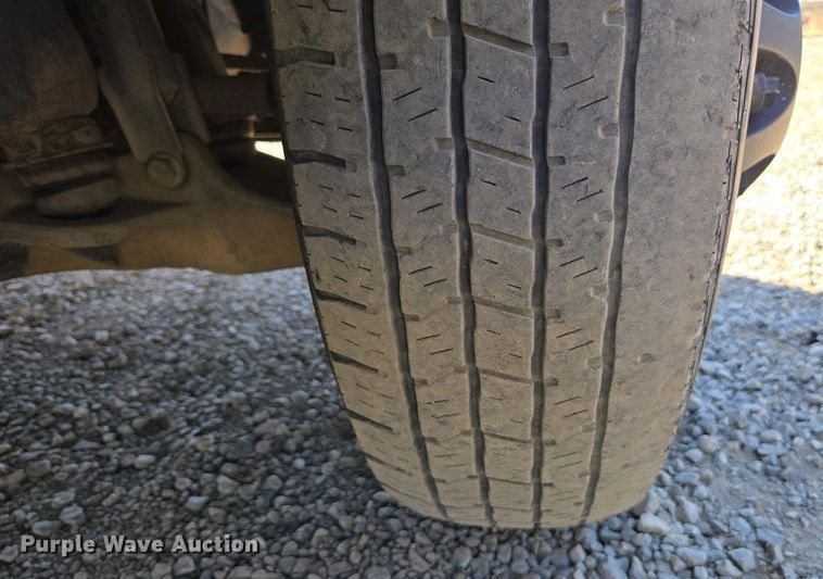 image for item EC0952 2018 Chevrolet Silverado 3500HD Crew Cab flatbed pickup truck