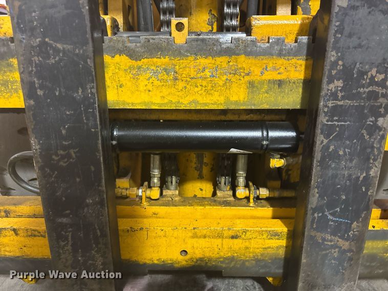 image for item EC3542 1985 Komatsu FG20 forklift