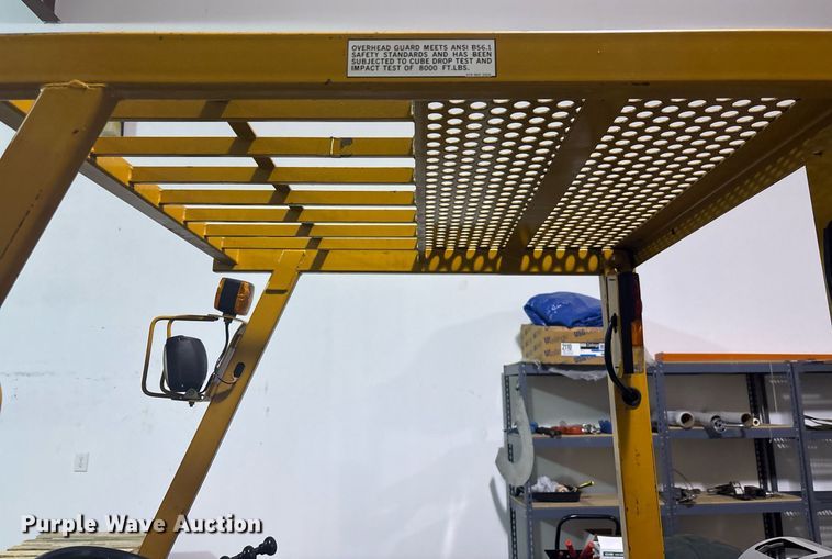 image for item EC3542 1985 Komatsu FG20 forklift