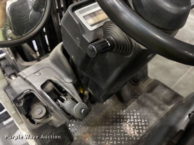 image for item EC3543 2016 UniCarriers CFS40 forklift