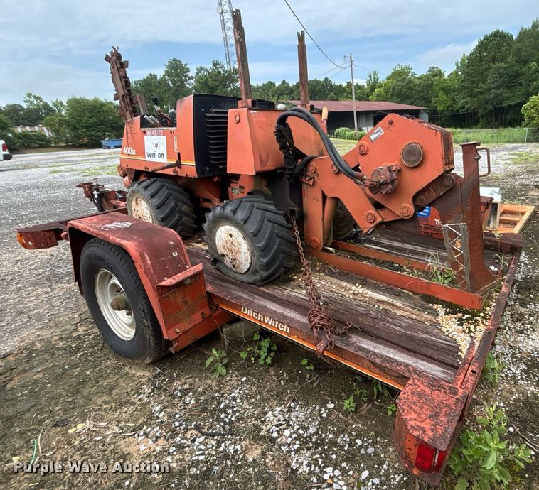 image for item EC3644 1994 Ditch Witch 400SXD trencher