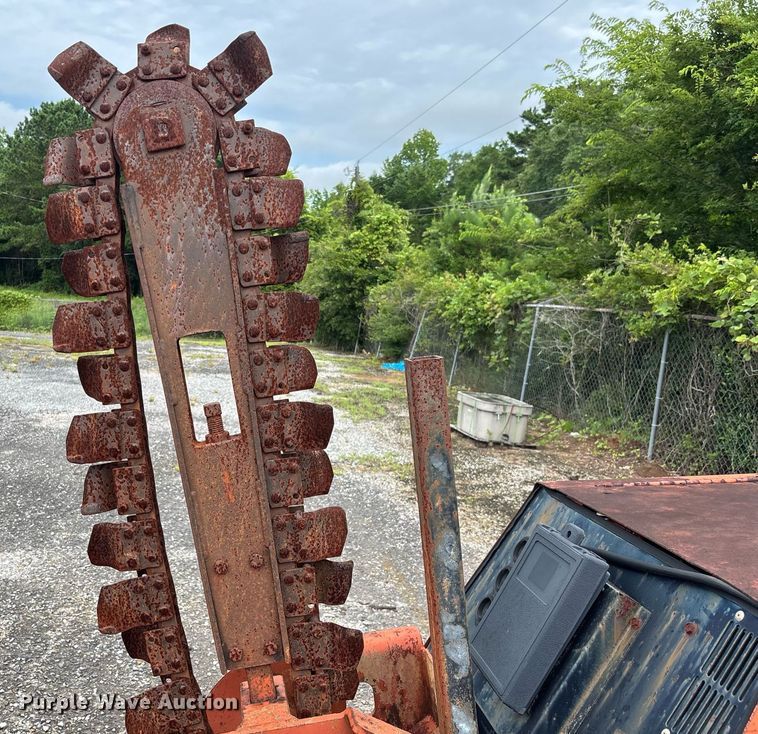 image for item EC3644 1994 Ditch Witch 400SXD trencher