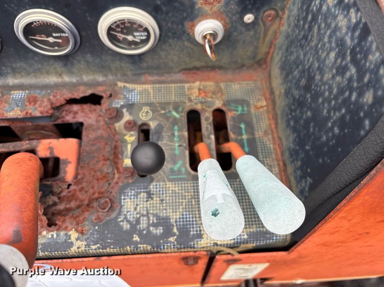 image for item EC3644 1994 Ditch Witch 400SXD trencher