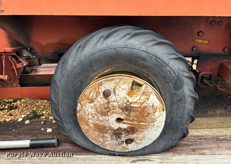 image for item EC3644 1994 Ditch Witch 400SXD trencher