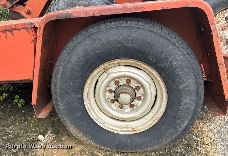 image for item EC3644 1994 Ditch Witch 400SXD trencher