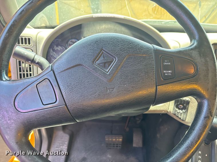 image for item EC3657 2013 International 4300 box truck