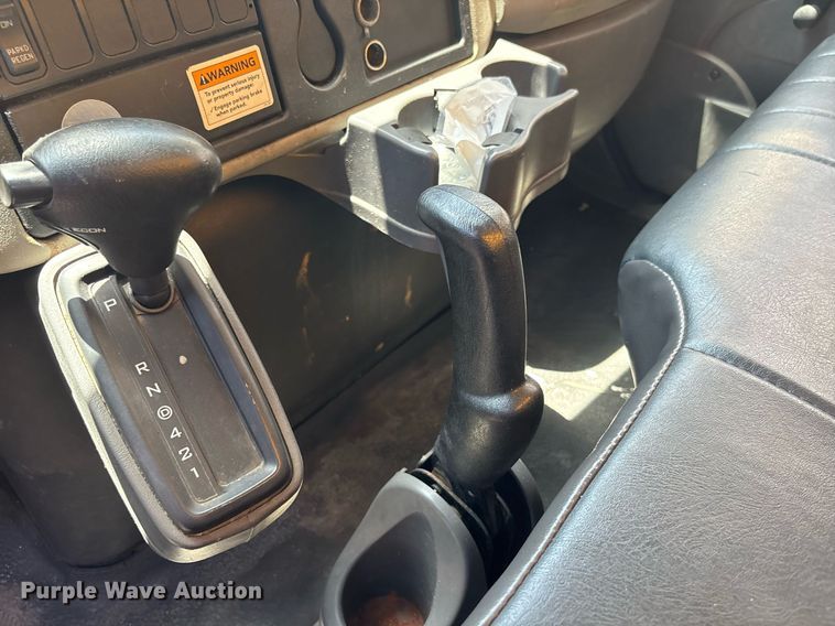 image for item EC3657 2013 International 4300 box truck