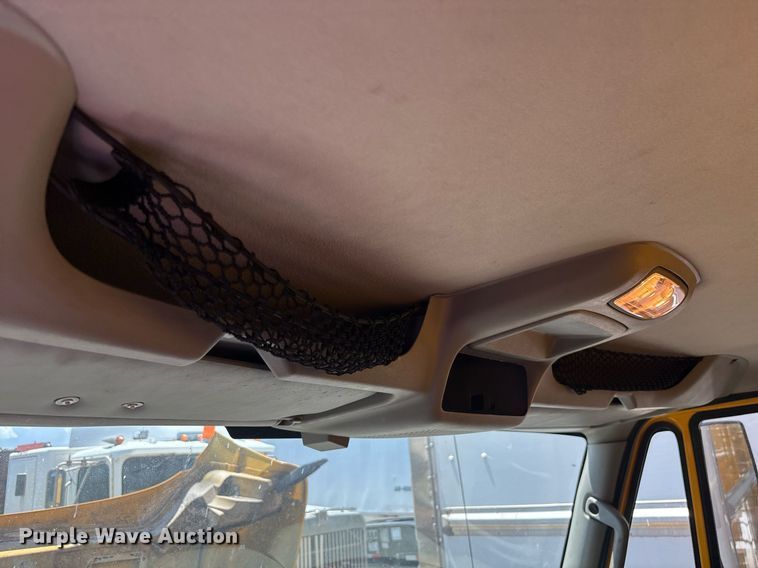 image for item EC3657 2013 International 4300 box truck