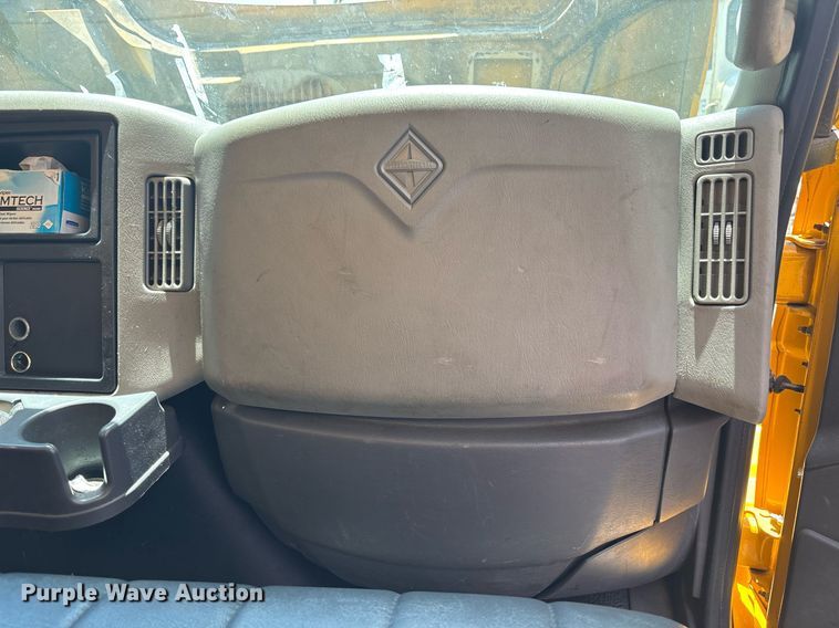 image for item EC3657 2013 International 4300 box truck