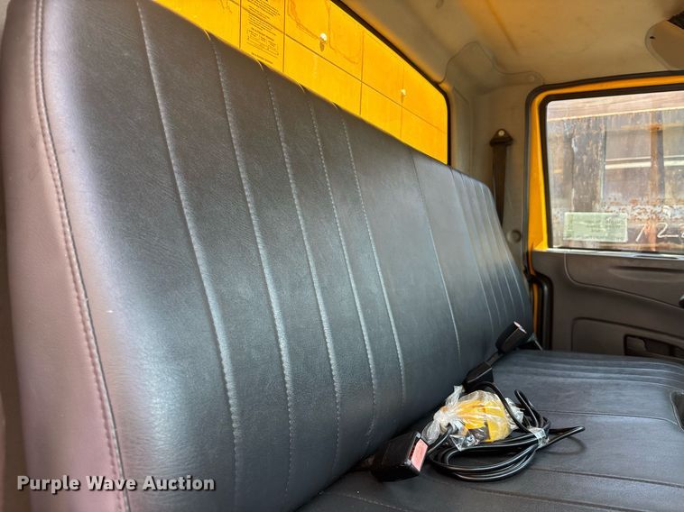 image for item EC3657 2013 International 4300 box truck