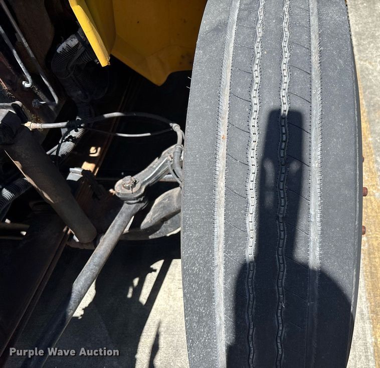 image for item EC3657 2013 International 4300 box truck