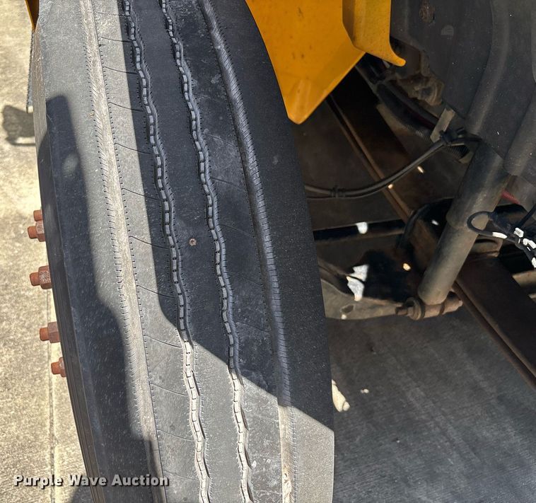 image for item EC3657 2013 International 4300 box truck