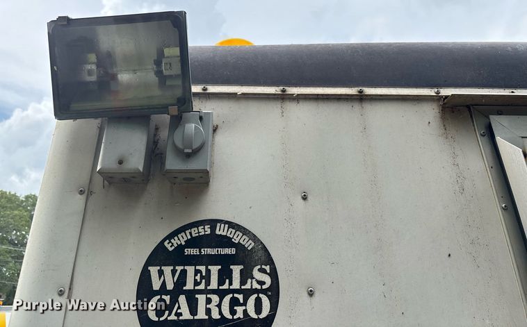 image for item EC3686 1997 Wells Cargo fiber optic splicing trailer