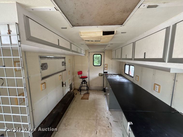 image for item EC3686 1997 Wells Cargo fiber optic splicing trailer