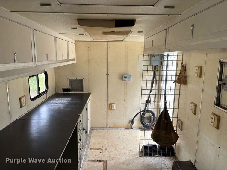 image for item EC3686 1997 Wells Cargo fiber optic splicing trailer