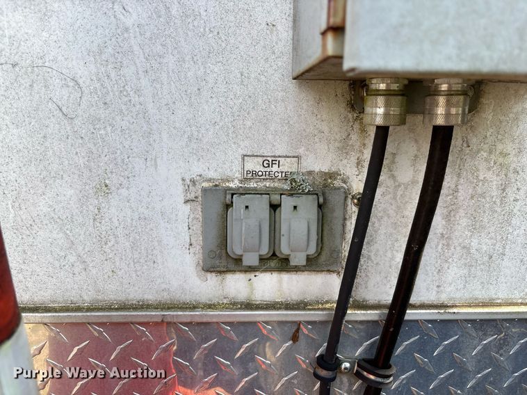 image for item EC3687 2011 Fenex fiber optic splicing trailer