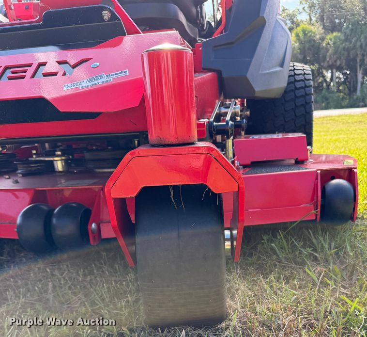 image for item EC3695 Gravely Pro-Turn 560 ZTR lawn mower