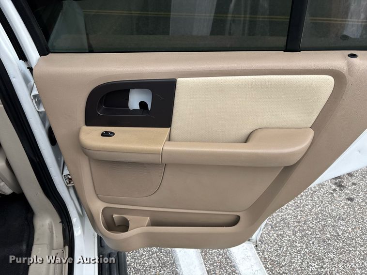 image for item EC3699 2011 Ford Expedition SUV