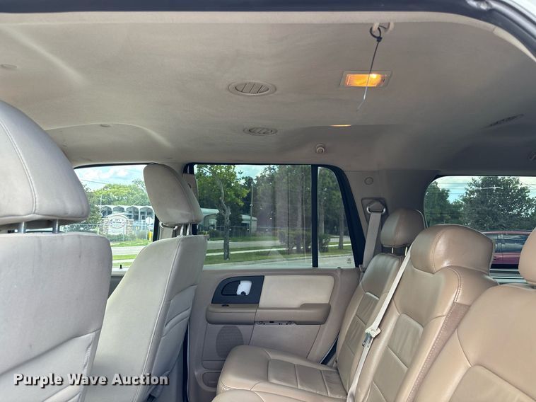 image for item EC3699 2011 Ford Expedition SUV