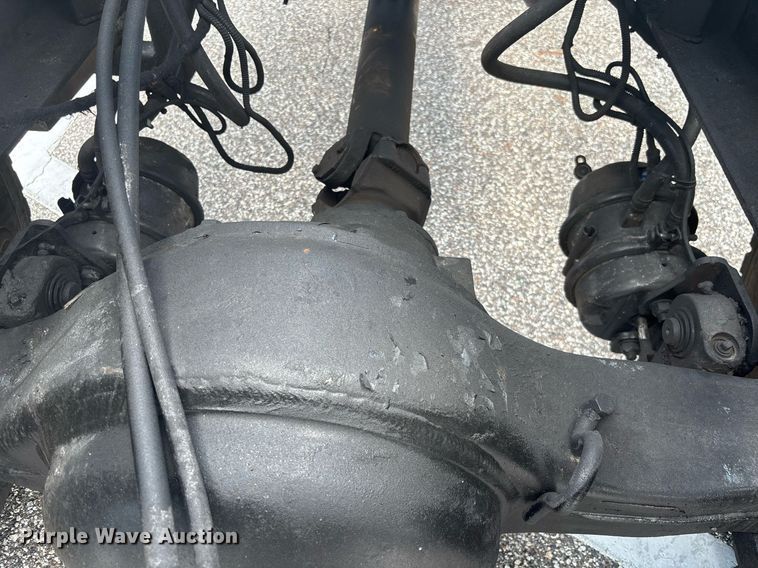 image for item EC3700 2006 International 4300 hook lift truck