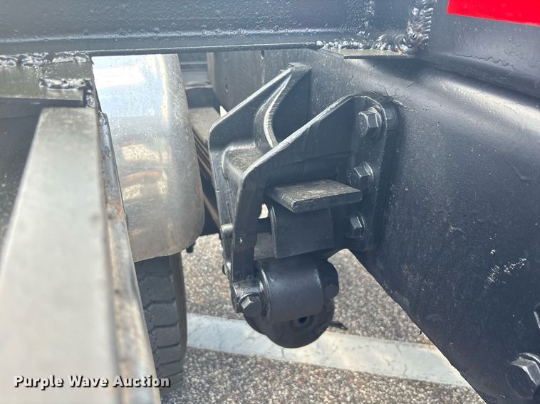 image for item EC3700 2006 International 4300 hook lift truck