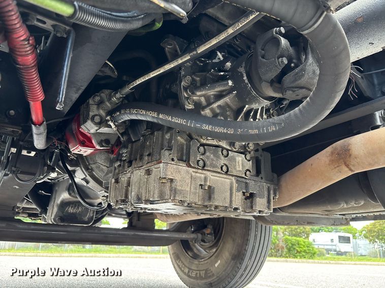 image for item EC3700 2006 International 4300 hook lift truck