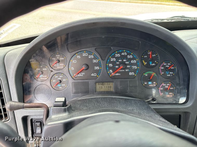 image for item EC3700 2006 International 4300 hook lift truck