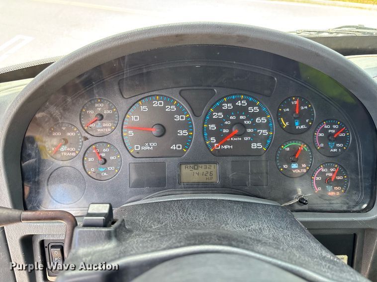 image for item EC3700 2006 International 4300 hook lift truck