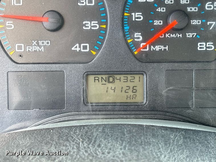 image for item EC3700 2006 International 4300 hook lift truck