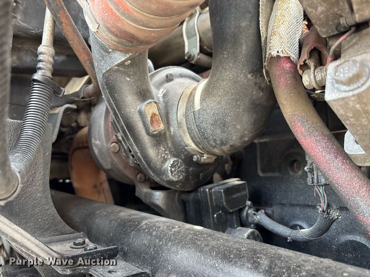 image for item EC3700 2006 International 4300 hook lift truck