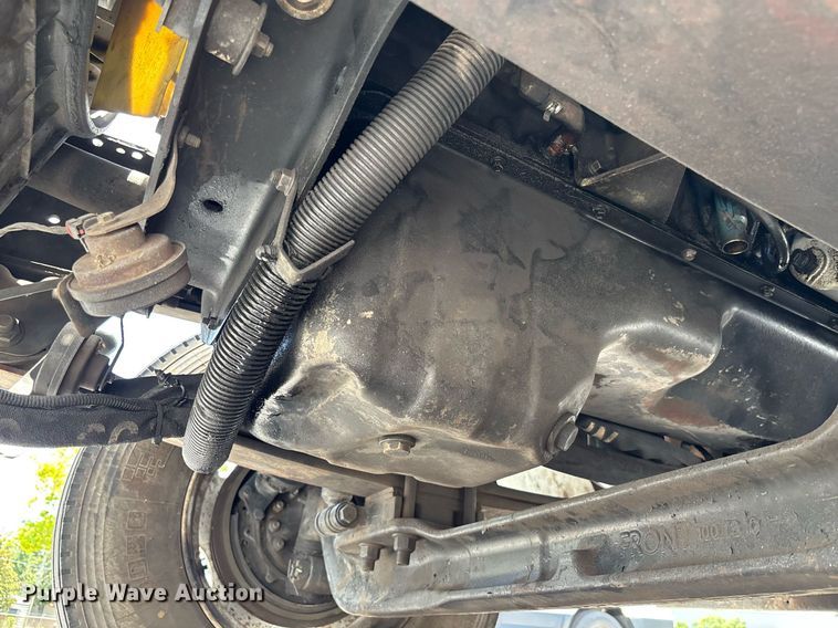 image for item EC3700 2006 International 4300 hook lift truck