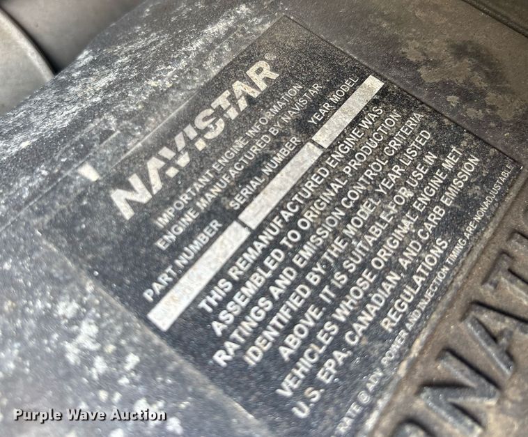 image for item EC3700 2006 International 4300 hook lift truck