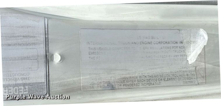 image for item EC3700 2006 International 4300 hook lift truck