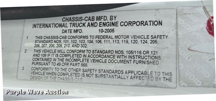 image for item EC3700 2006 International 4300 hook lift truck