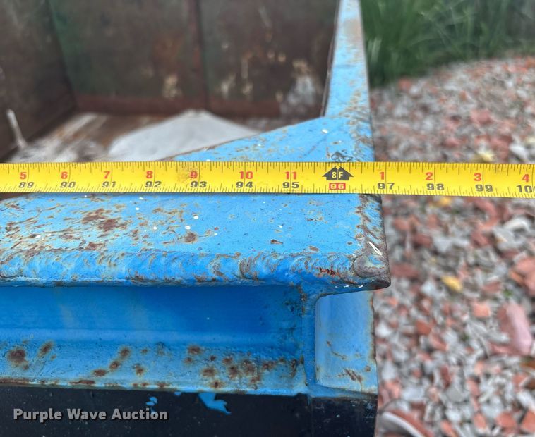 image for item EC3710 Roll-off dumpster