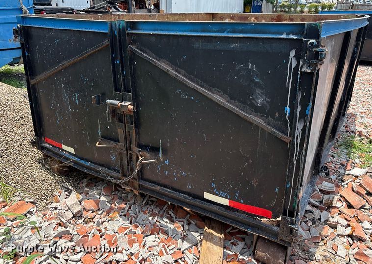 image for item EC3711 Roll-off dumpster