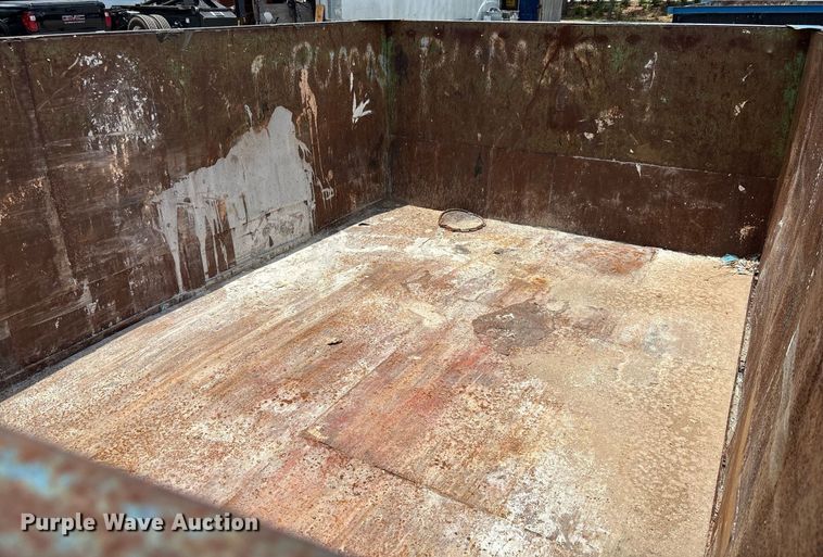 image for item EC3711 Roll-off dumpster