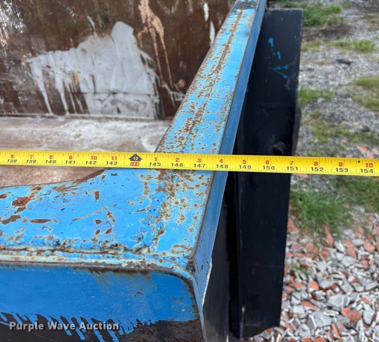 image for item EC3711 Roll-off dumpster