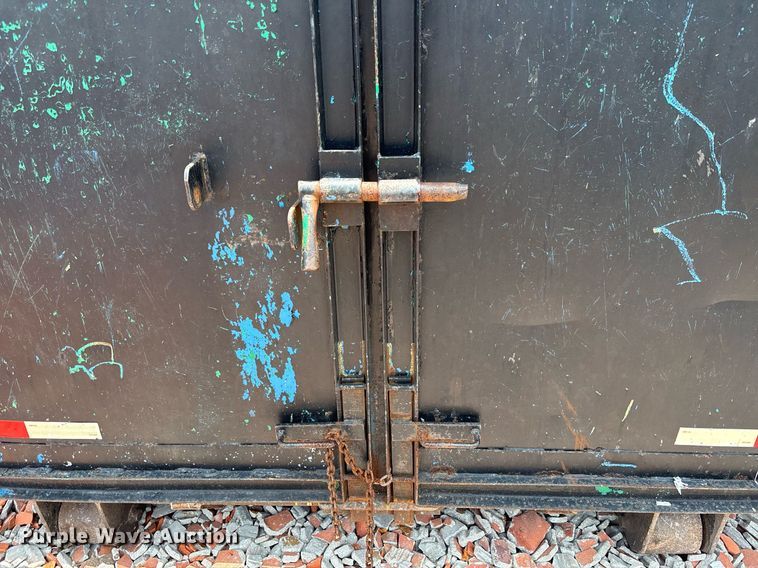 image for item EC3712 Roll-off dumpster