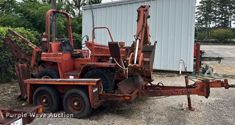 image for item EC3713 1986 Ditch Witch 3210DD trencher